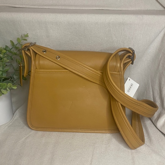 Vintage Coach Rambler's Legacy Bag, Tan - Picture 2 of 9